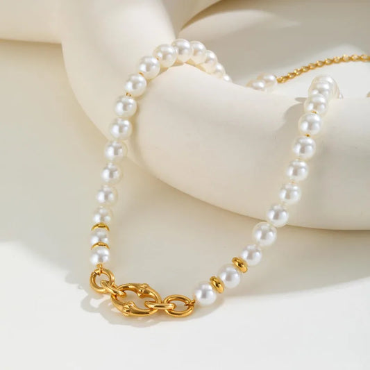 Aurelia Pearl Necklace
