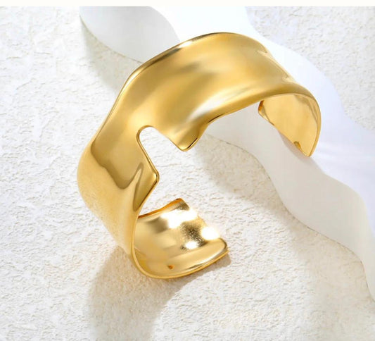 Golden Wave Cuff